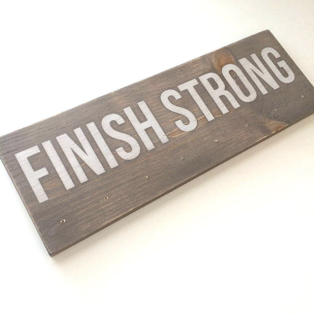 AWARD BOARD - FINISH STRONG